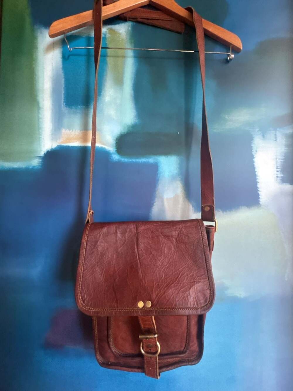 Vintage Distressed Brown Leather Crossbody Messenger Bag with Brass Hardware